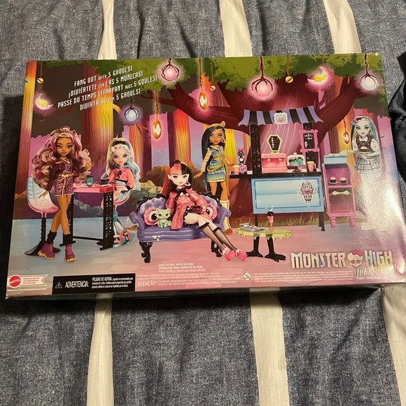 Monster High G3 Coffin Bean Playset NIB - Picture 2 of 2